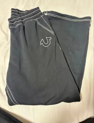 트루 릴리전 스웨트