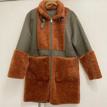 무스탕 코트 아즈노우아즈