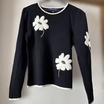 M'S GRACY 꽃무늬 자수 긴팔 니트 38