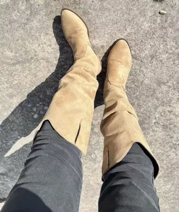 베이지 스웨이드 롱 부츠 사이드 슬릿