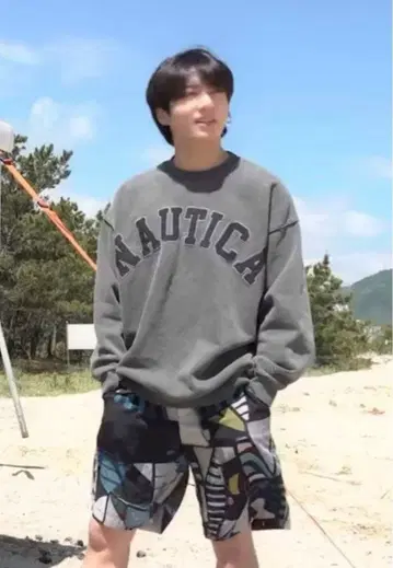 NAUTICA 맨투맨 S 정국 착용