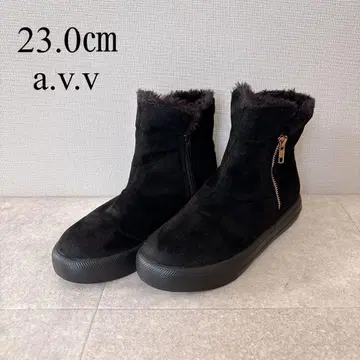 a.v.v 퍼 달린 스웨이드 부츠 23.0cm