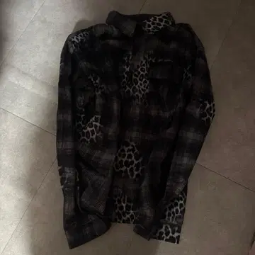 grunge 표범 무늬 체크 leopard monotone shirt