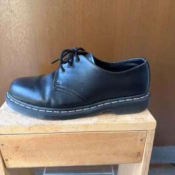 닥터마틴 블랙 가죽 레이스업 슈즈