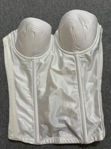 트라이엄프 B65 화이트 트림프