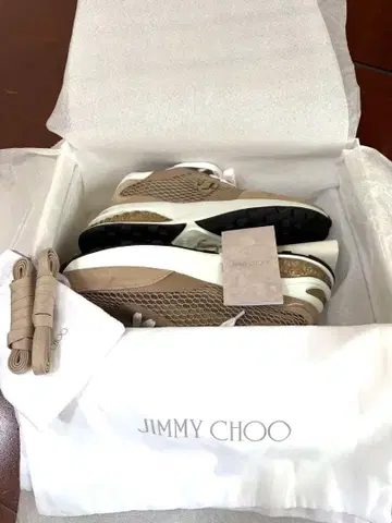 JIMMY CHOO 베이지 스니커즈 사이즈 39.5