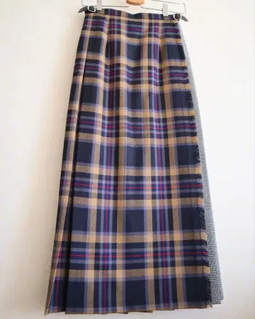 오닐 오브 더블린 체크 무늬 스커트 마르티니크