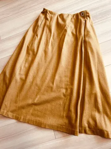 그린 레이블 릴랙싱 플레어 스커트 카멜 울