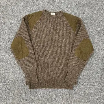 33 TARAS BOULBA 엘보우 패치 울 스웨이드 스웨터