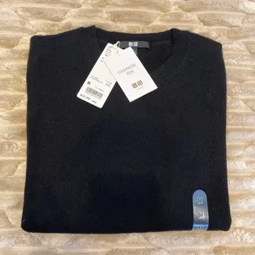 [ 미사용 새상품 ] 유니클로 캐시미어 100% M 사이즈 택 포함