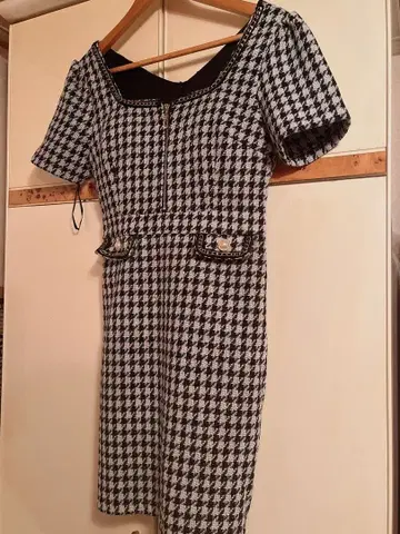 체크 무늬 반팔 드레스 L 블랙/화이트