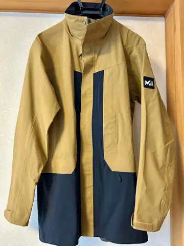 새상품급 MILLET 웜 스트레치 후드티 XL 사이즈