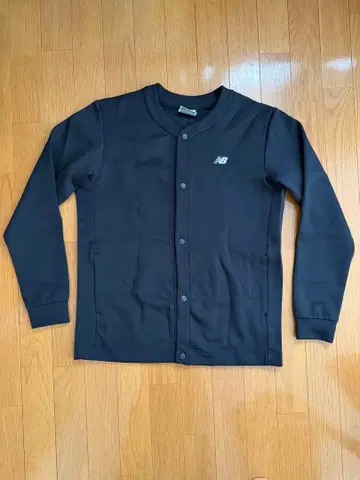 뉴발란스 블랙 가디건 S