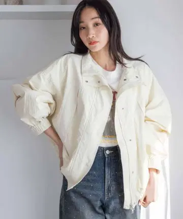 볼륨 숏 몬스터 코트