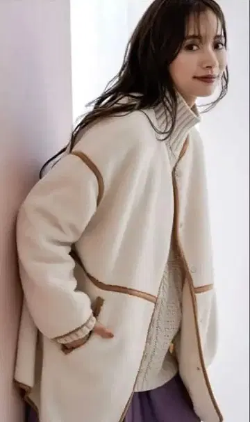 mysty woman 리버서블 보아 코트