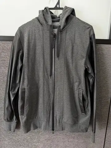 인조 가죽 콤비 집업 후드티 코므 옴므