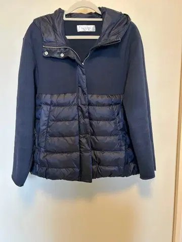 DoCLASSE 후드 부착 네이비 다운 자켓