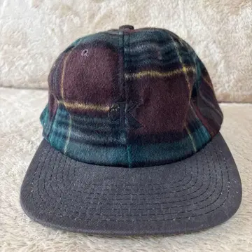 캘빈 클라인 체크 무늬 캡
