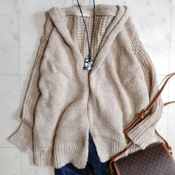 새상품급 스픽 앤 스팬 모헤어 울 샤기 라메 절개 니트 가디건