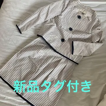 미사용 새상품 스트로베리 필드 셋업 자켓 스커트 사이즈 2