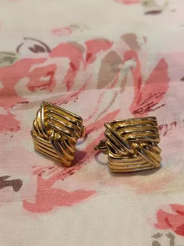 크리스마스 전 SALE! 빈티지 NinaRich 골드 스퀘어형 귀찌