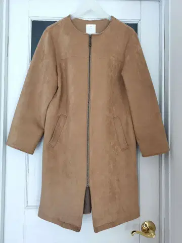 베이지 노카라 코트 지퍼 스웨이드 느낌