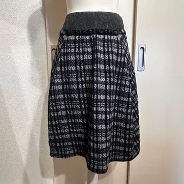 TRUNK HIROKO KOSHINO 스커트 사이즈 38 HR0528