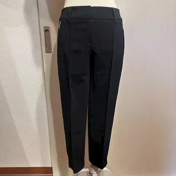 EPOCA 밑단 지퍼 팬츠 블랙 사이즈 40 HR0529
