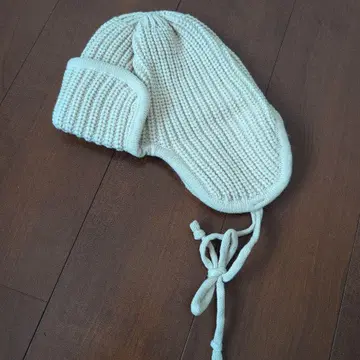 아이보리 귀도리 니트 모자