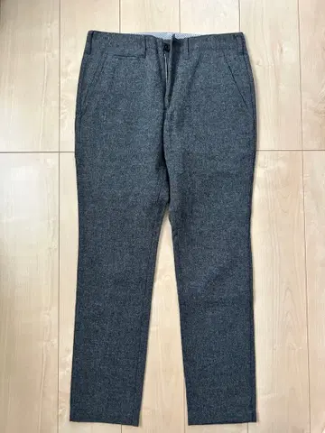 유나이티드 애로우즈 그레이 슬랙스 트위드 소재