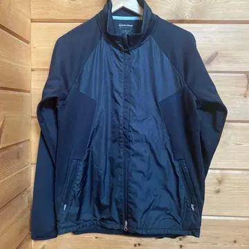 TaylorMade 블랙 자켓
