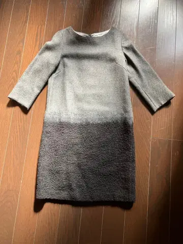 ROPE 그레이 무릎 기장 원피스 긴팔