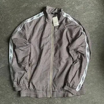 Umbro 체크 무늬 집업 자켓 새상품