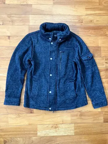 다크 그레이 플리스풍 자켓