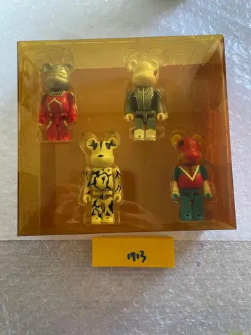 베어브릭 x 울트라 세븐 원더 페스티벌 2003 겨울 개최 기념