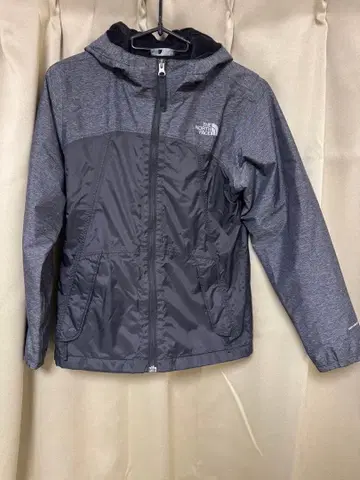 The North Face 마운틴 파카 그레이