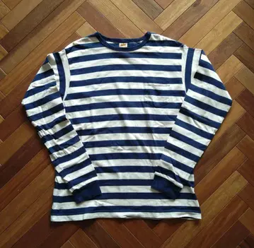 TROPHY 스트라이프 긴팔 티셔츠 L 사이즈