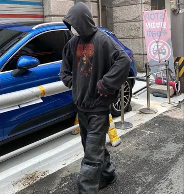 Undermycar 후드 부착 후드티 다크 그레이