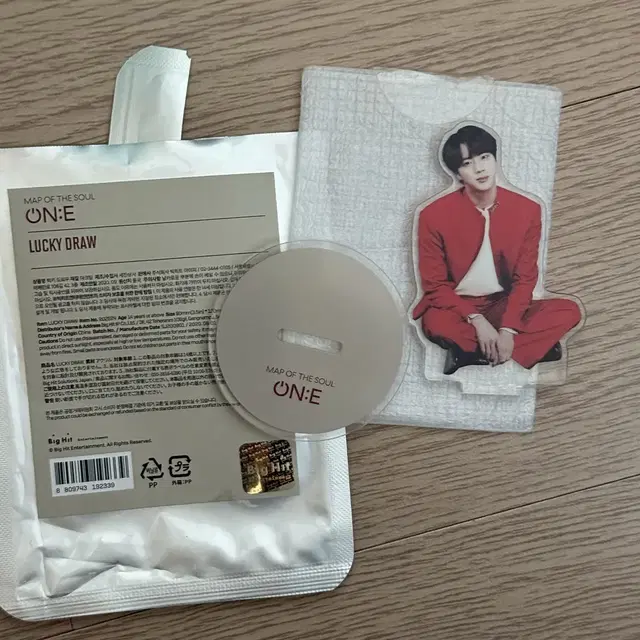 BTS JIN 방탄소년단 진 맵오브소울 ON:E 럭키드로우 아크릴 스탠드