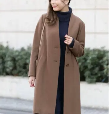 어반리서치 로쏘 V넥 노카라 코트 브라운