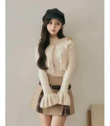 Darich 다리치 앙상블 샤기 니트탑 아이보리