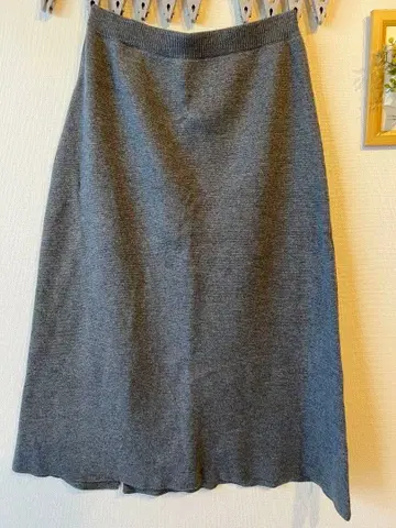미사용 새상품 타이트 스커트 그레이