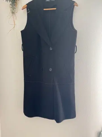 ZARA 블랙 페이크 스웨이드 베스트 S 대비 스티치