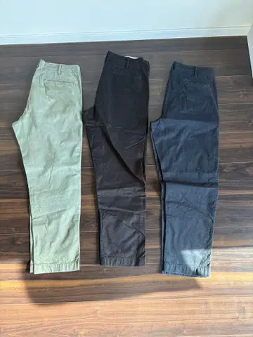 유니클로 치노 팬츠 3개 세트