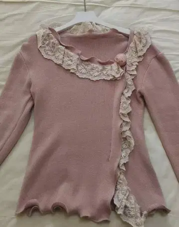 핑크 레이스 장식 니트 스웨터 긴팔