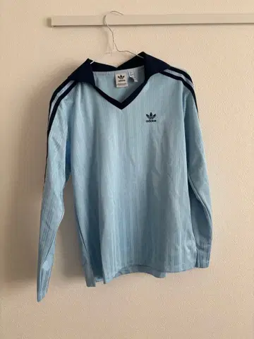 adidas 스트라이프 긴팔 T셔츠