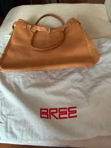 BREE 내추럴 가죽 토트백 더스트백 포함