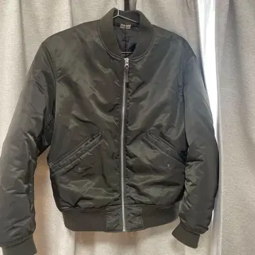 유니클로 유 MA1 M 사이즈 블루종 자켓