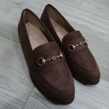 브라운 스웨이드 로퍼 골드 체인