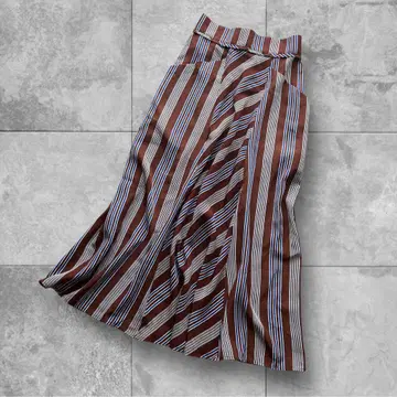 롱 스커트 플레어 멀티 스트라이프 패턴 허리밴딩 얇은 소재 F 사이즈
